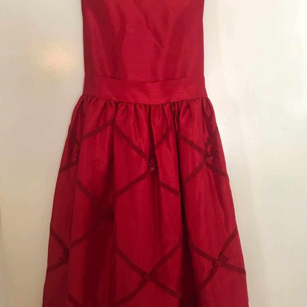 Gorgeous red girls dress great for the Holidays